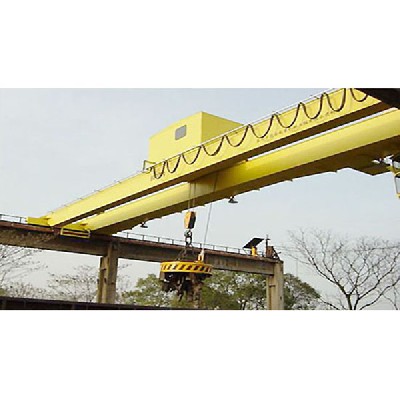 通用橋式起重機13