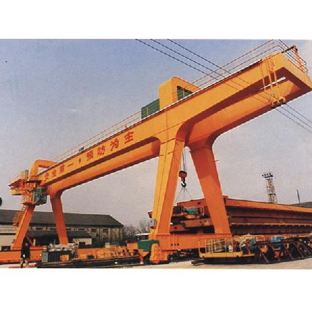 通用門式起重機(jī)7